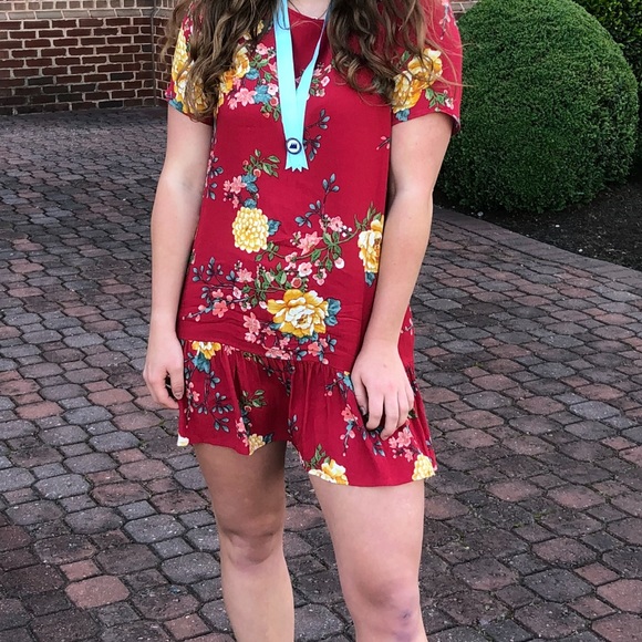 3 for $15 Forever 21 Red Floral Dress - Picture 2 of 8